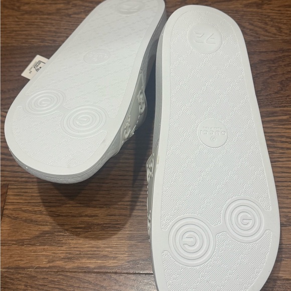 Gucci Ivory Logo Slide Sandals - Picture 3 of 6